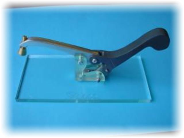 Toggle clamp